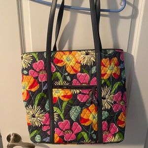 Vera Bradley tote bag